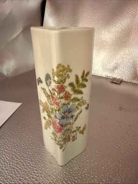 Vintage Takashi Porcelain Vase